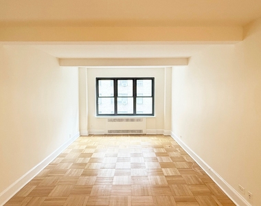East 56 Street - Photo Thumbnail 1
