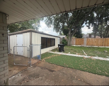 10907 Montverde Lane - Photo Thumbnail 4