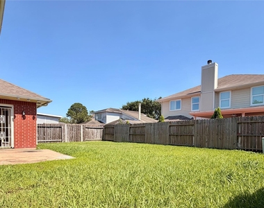 13423 Agarita Lane - Photo Thumbnail 21