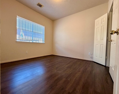 13423 Agarita Lane - Photo Thumbnail 14