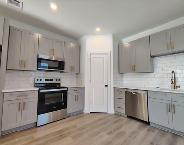 3263 Sauce Pan Way - Photo Thumbnail 5