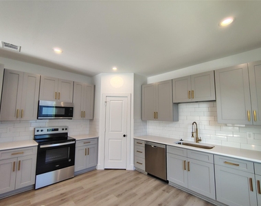 3263 Sauce Pan Way - Photo Thumbnail 4