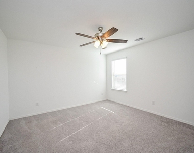 5706 Embracement Lane - Photo Thumbnail 17