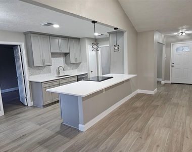 22530 John Rolfe Lane - Photo Thumbnail 4