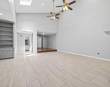5218 Palmetto Street - Photo Thumbnail 10