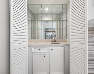 5218 Palmetto Street - Photo Thumbnail 18