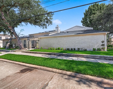 5218 Palmetto Street - Photo Thumbnail 3