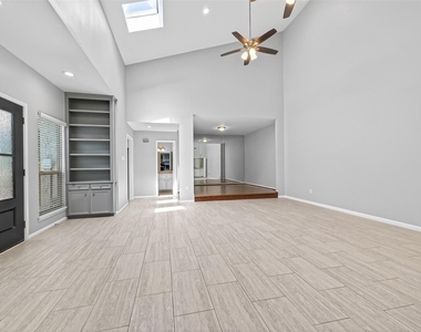5218 Palmetto Street - Photo Thumbnail 9