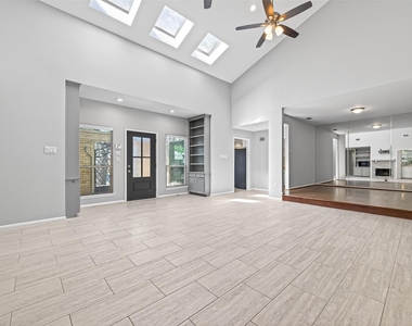 5218 Palmetto Street - Photo Thumbnail 11
