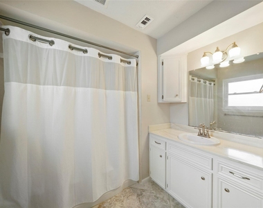 28914 Pine Hill Drive - Photo Thumbnail 15