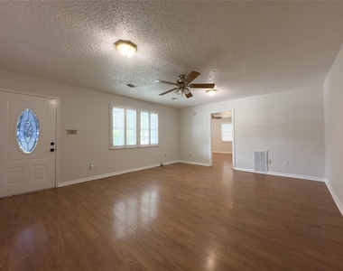 119 Marshall Street - Photo Thumbnail 14