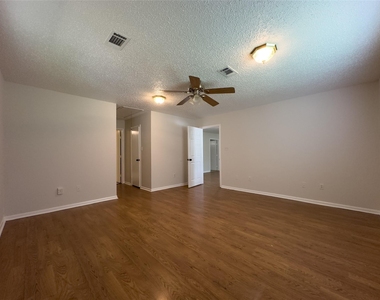 119 Marshall Street - Photo Thumbnail 16