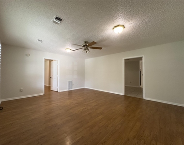 119 Marshall Street - Photo Thumbnail 15