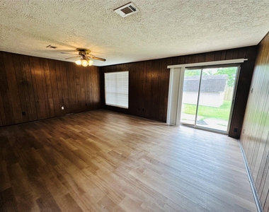 17618 Heritage Bay Drive - Photo Thumbnail 7