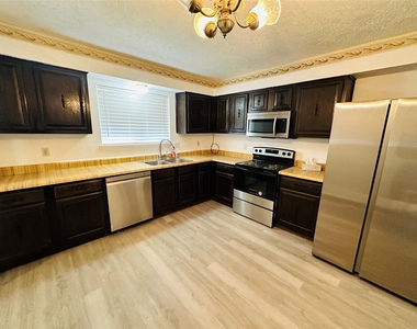 17618 Heritage Bay Drive - Photo Thumbnail 4