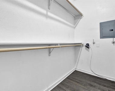 12565 Melville Drive - Photo Thumbnail 18