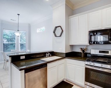 5312 Blossom St - Photo Thumbnail 8