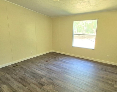 24321 Cherry Hill Drive - Photo Thumbnail 12