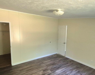 24321 Cherry Hill Drive - Photo Thumbnail 11