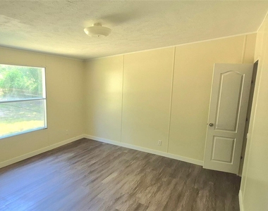 24321 Cherry Hill Drive - Photo Thumbnail 10
