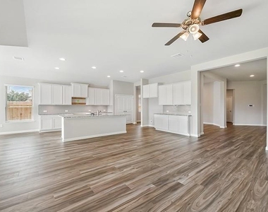 27943 Parkside Creek Drive - Photo Thumbnail 5