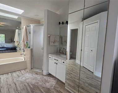 8504 Yearling Lane - Photo Thumbnail 10