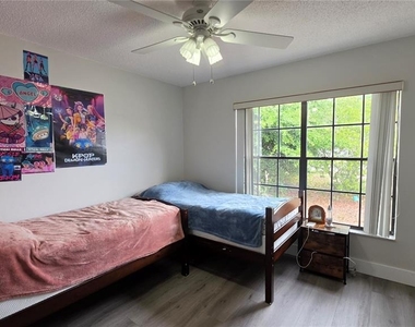 8504 Yearling Lane - Photo Thumbnail 15