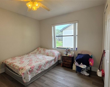 8504 Yearling Lane - Photo Thumbnail 18