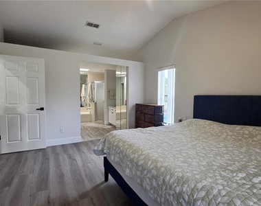 8504 Yearling Lane - Photo Thumbnail 8