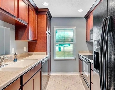 120 Bent Oak Court - Photo Thumbnail 17