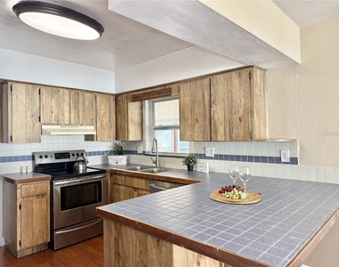 2523 Krueger Ln - Photo Thumbnail 12