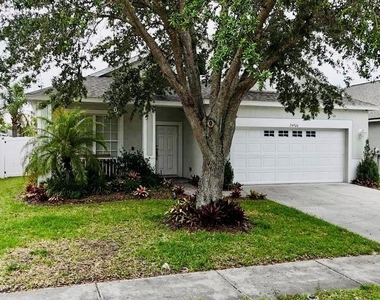 24900 Oakhaven Court - Photo Thumbnail 1