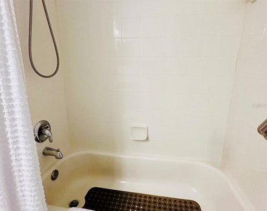 24900 Oakhaven Court - Photo Thumbnail 20