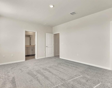 1758 Woodleaf Hammock Court - Photo Thumbnail 9