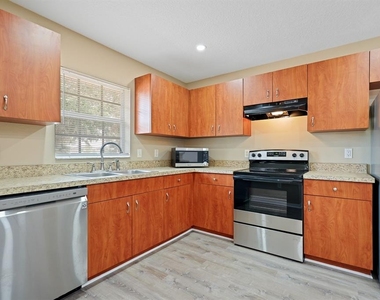 2106 Pleasant View Avenue - Photo Thumbnail 9