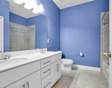 5018 Inshore Landing Drive - Photo Thumbnail 4