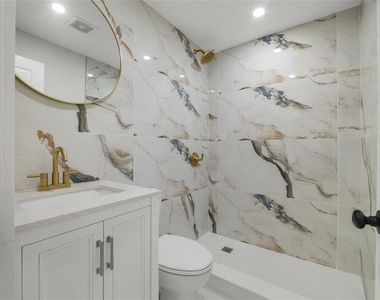 2952 Webley Drive - Photo Thumbnail 18