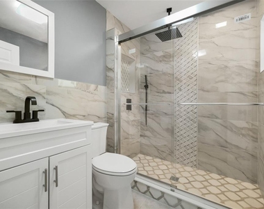 2952 Webley Drive - Photo Thumbnail 21