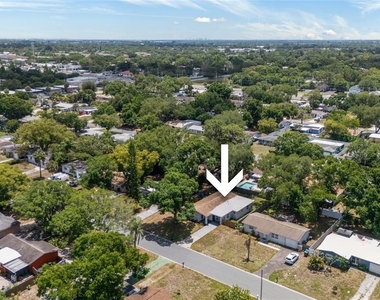 2952 Webley Drive - Photo Thumbnail 35