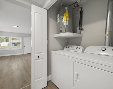 2952 Webley Drive - Photo Thumbnail 31
