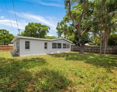 2952 Webley Drive - Photo Thumbnail 33