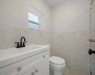 2952 Webley Drive - Photo Thumbnail 25