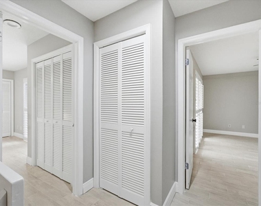 15338 E Pond Woods Drive - Photo Thumbnail 20