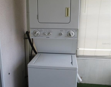 101 Cambridge Trail - Photo Thumbnail 12