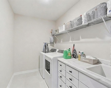 13055 Willow Grove Drive - Photo Thumbnail 17