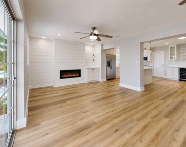 6513 Abaco Drive - Photo Thumbnail 18