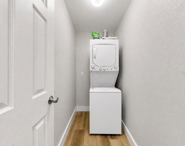 6513 Abaco Drive - Photo Thumbnail 45