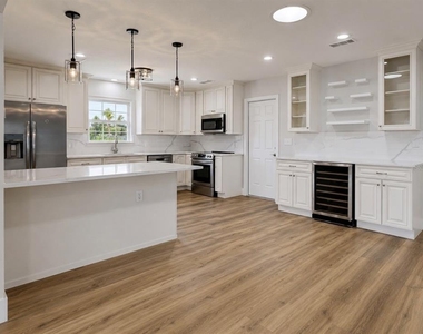 6513 Abaco Drive - Photo Thumbnail 15