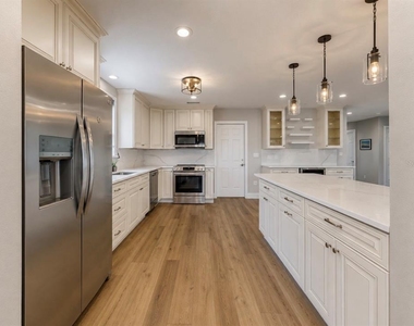 6513 Abaco Drive - Photo Thumbnail 16