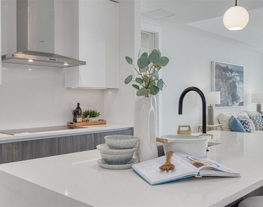 777 3rd Avenue N - Photo Thumbnail 10
